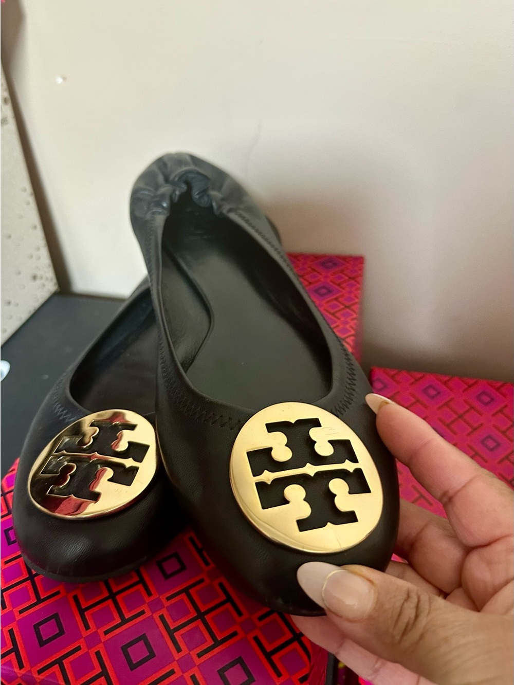 Tory Burch Black Leather Logo Medallion Ballet Flats